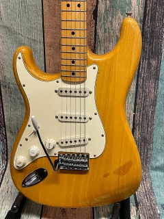 1975 Stratocaster natural lefty